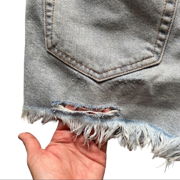 90s Light Wash Distressed Summer Boyfriend Shorts size Large - Picture 8 of 9